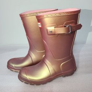 Hunter Metallic Nebula Short